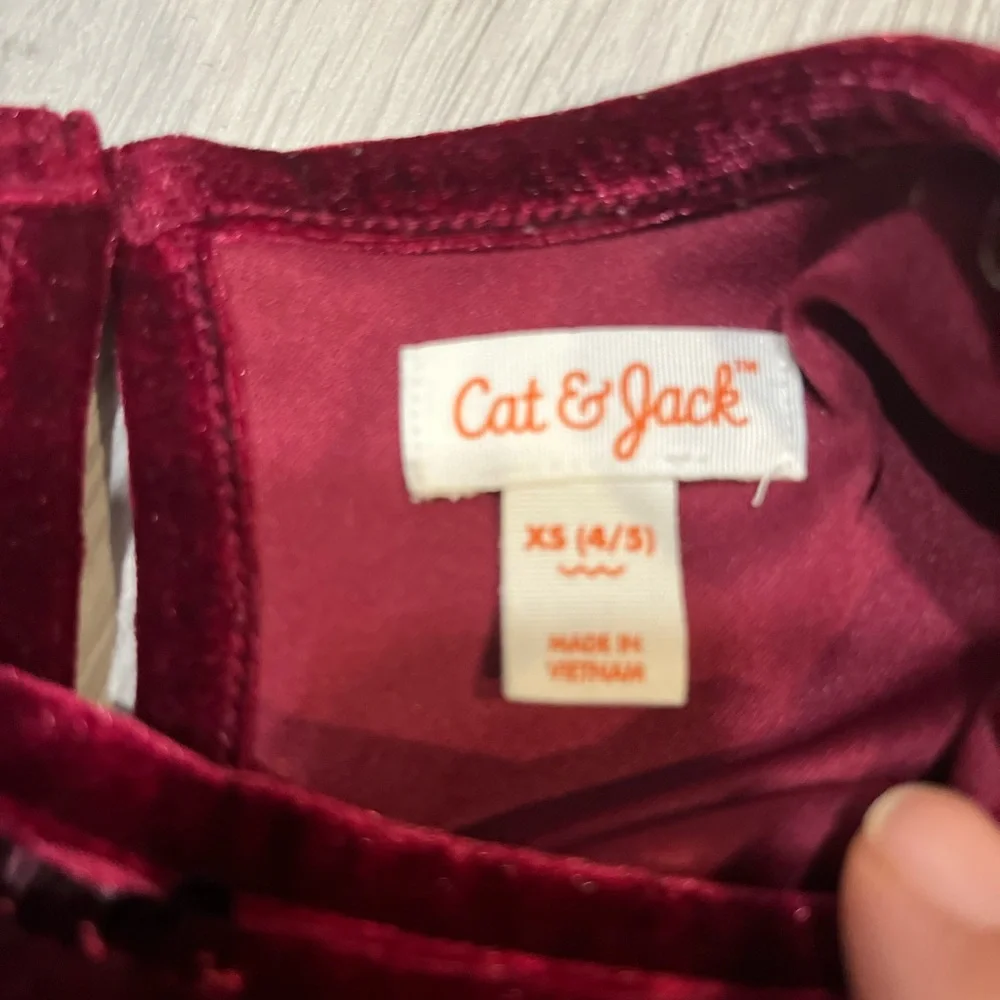 NWOT‎ Cat & Jack Burgundy Velvet Dress very beautiful